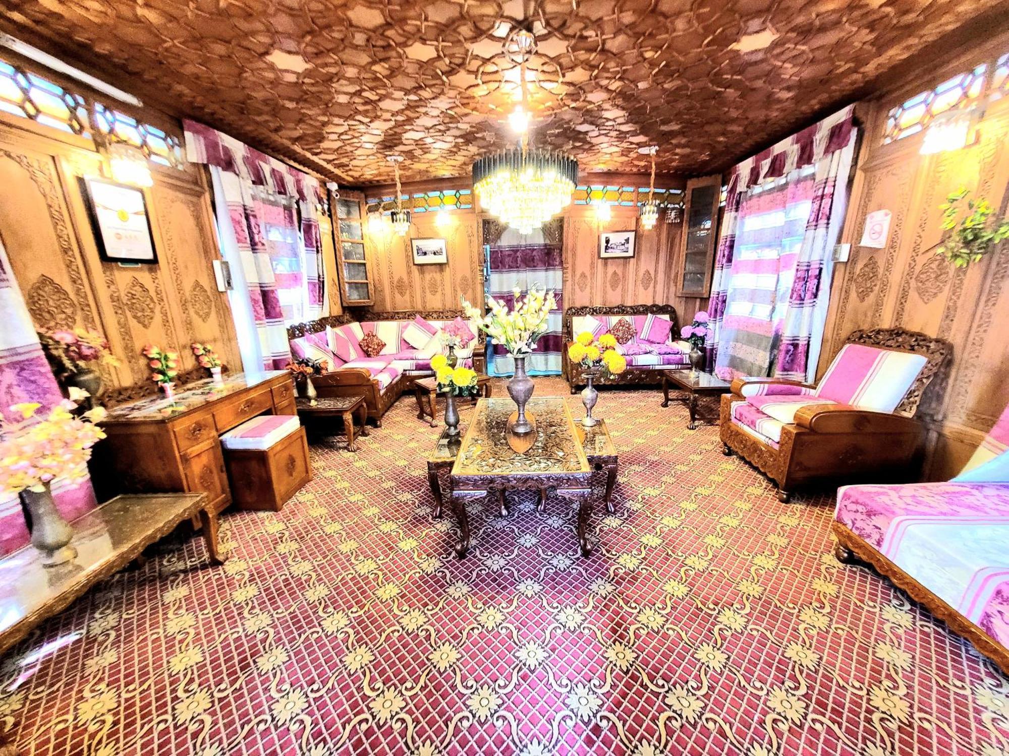 Srīnagar Aziz Palace Group Of Houseboats מראה חיצוני תמונה