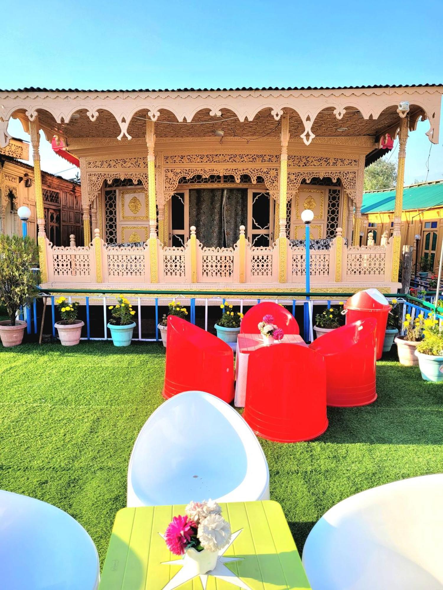 Srīnagar Aziz Palace Group Of Houseboats מראה חיצוני תמונה