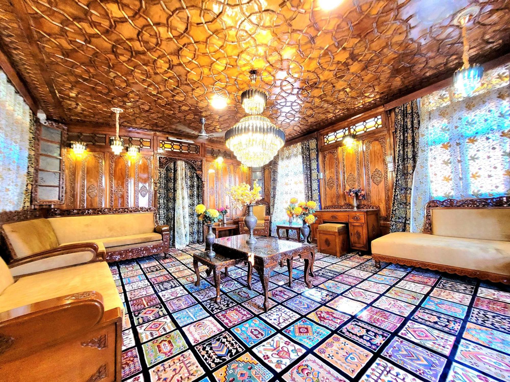 Srīnagar Aziz Palace Group Of Houseboats מראה חיצוני תמונה