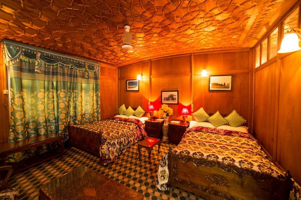 Srīnagar Aziz Palace Group Of Houseboats מראה חיצוני תמונה