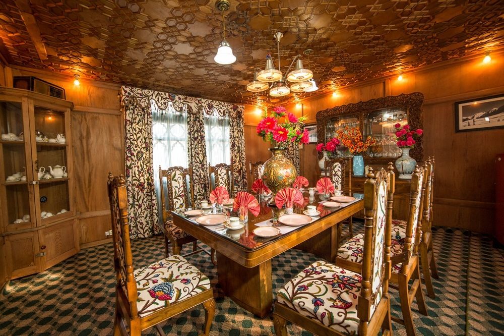 Srīnagar Aziz Palace Group Of Houseboats מראה חיצוני תמונה