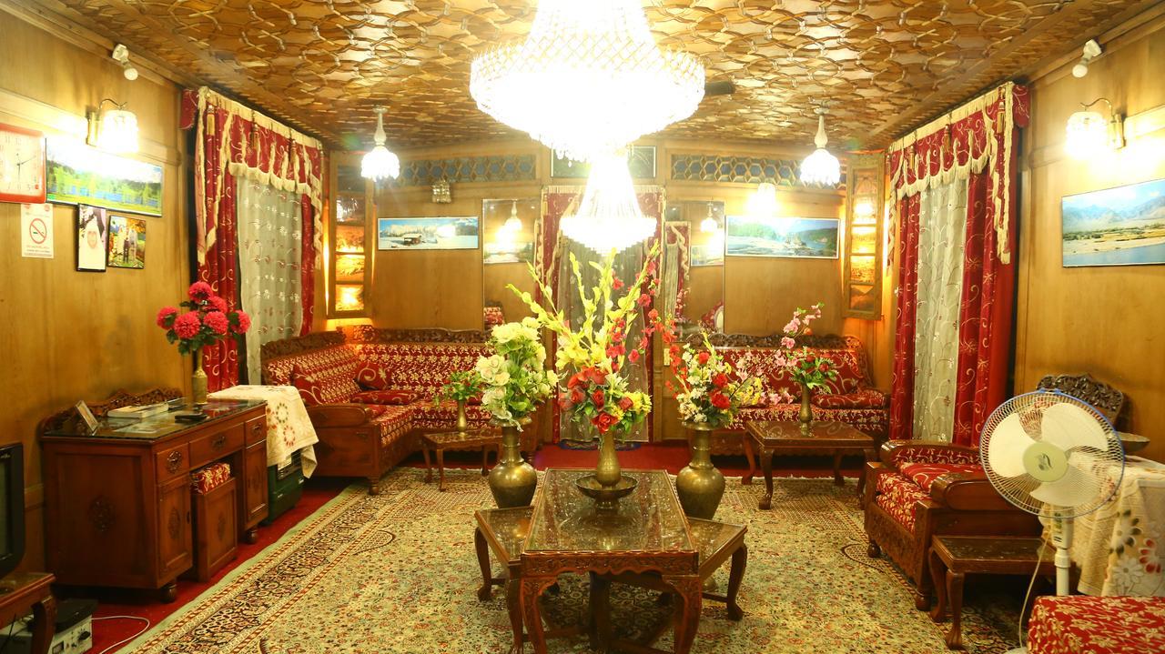 Srīnagar Aziz Palace Group Of Houseboats מראה חיצוני תמונה